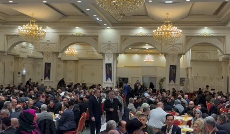 AVUSTURYA TÜRK FEDERASYONU’NDAN TARİHİ İFTAR: TÜM KURUMLAR AYNI SOFRADA BULUŞTU