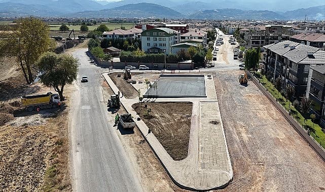 İnegöl Belediyesi’nden Yeni Mahalle’ye Yeni Semt Sahası