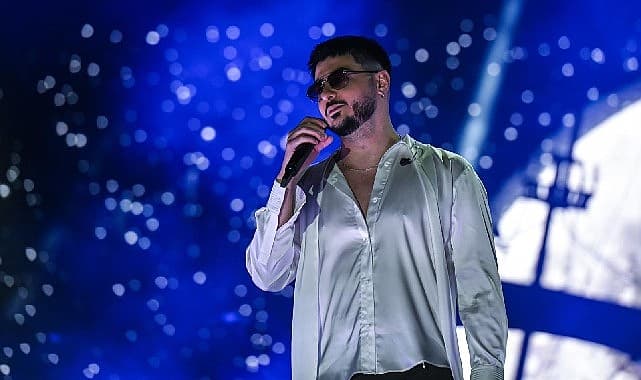 Semicenk ve 'İki Kişilik Oyun' ile fuarda sanat dolu gece
