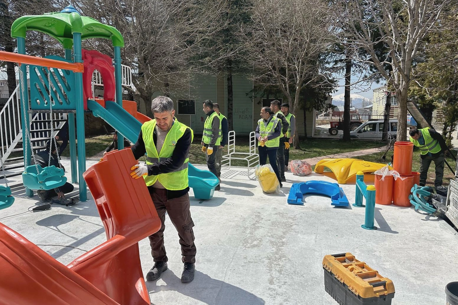 Doğanşehir’de Çocuklar İçin Oyun Alanı Çalışmaları İncelendi