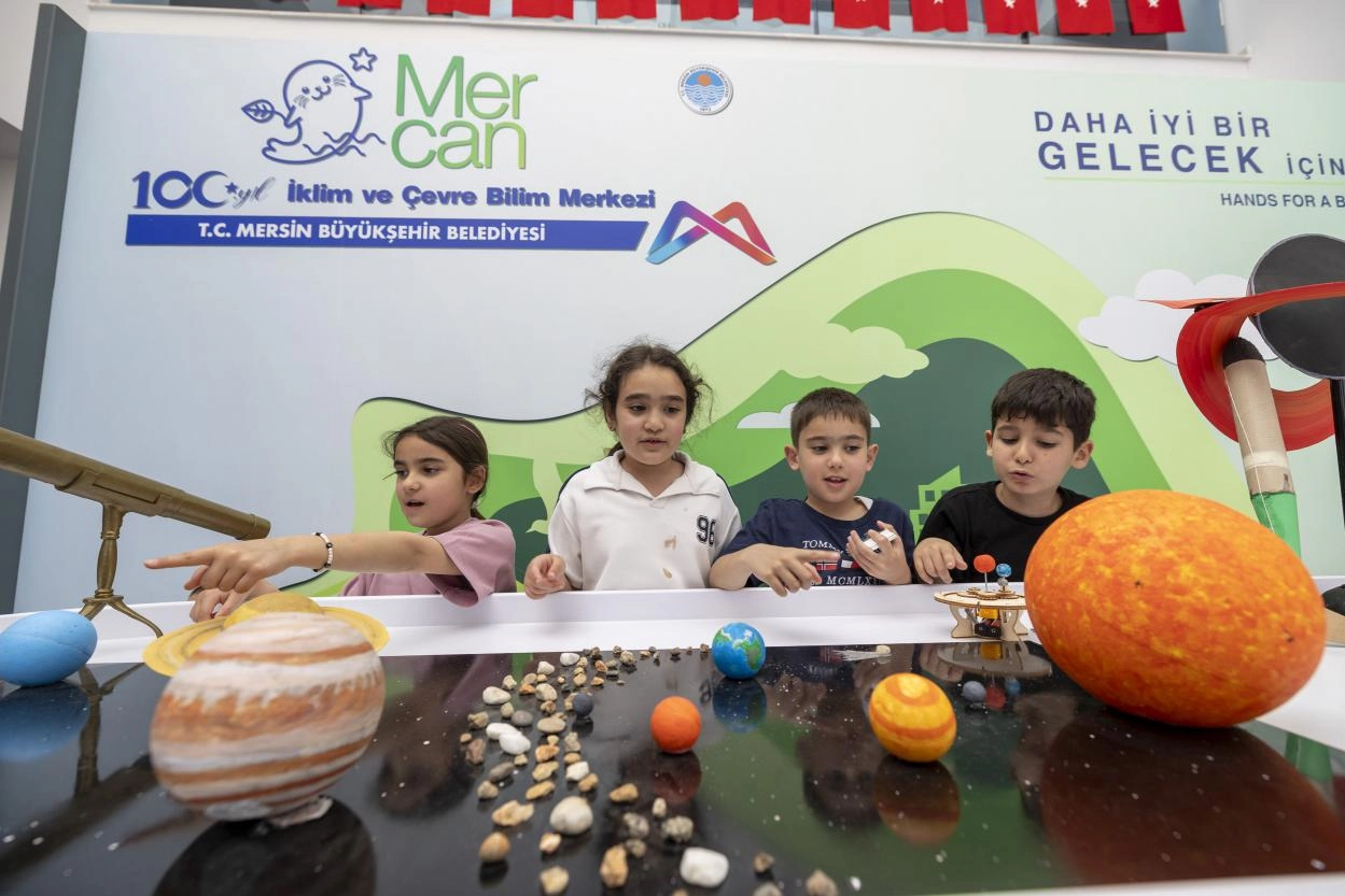 Mersin’de 23 Nisan Coşkusu Çocuklarla Zirveye Taştı