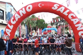 veloturk-gran-fondo-cesmede-pedallar-baris-ve-spor-icin-dondu.jpg