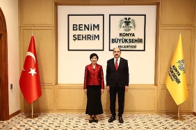 vietnamin-ankara-buyukelcisi-dang-baskan-altayi-ziyaret-etti.jpg