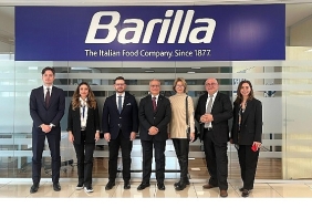 italya-ankara-buyukelcisi-barilla-bolu-fabrikasinda-ziyaret-etti.jpg