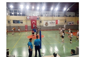 cigli-belediyesinin-voleybol-takimlari-ligde-zirvede.jpg