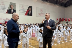 470-golcuk-belediyespor-taekwondo-sporcusu-kusak-atladi.jpg