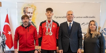 gaziemirli-taekwondocu-turkiye-sampiyonu-oldu.jpg