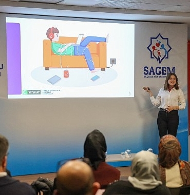 sagemden-ailelere-ve-cocuklara-teknoloji-bagimliligi-ile-mucadele-semineri.jpg