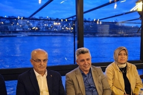kandira-belediye-meclisi-iftar-sofrasinda-bir-araya-geldi.jpg