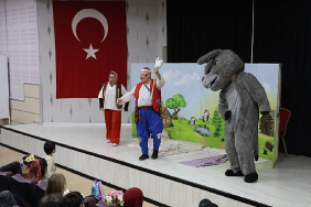 kartepeli-cocuklar-tiyatro-ve-eglenceyle-bulustu.jpg