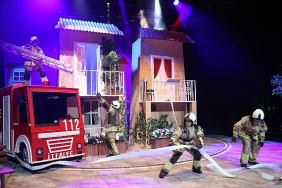 sehir-tiyatrolari-kahraman-itfaiyecilerin-hikayesini-itfaiyecinin-sirri-oyunuyla-anlatiyor.jpg